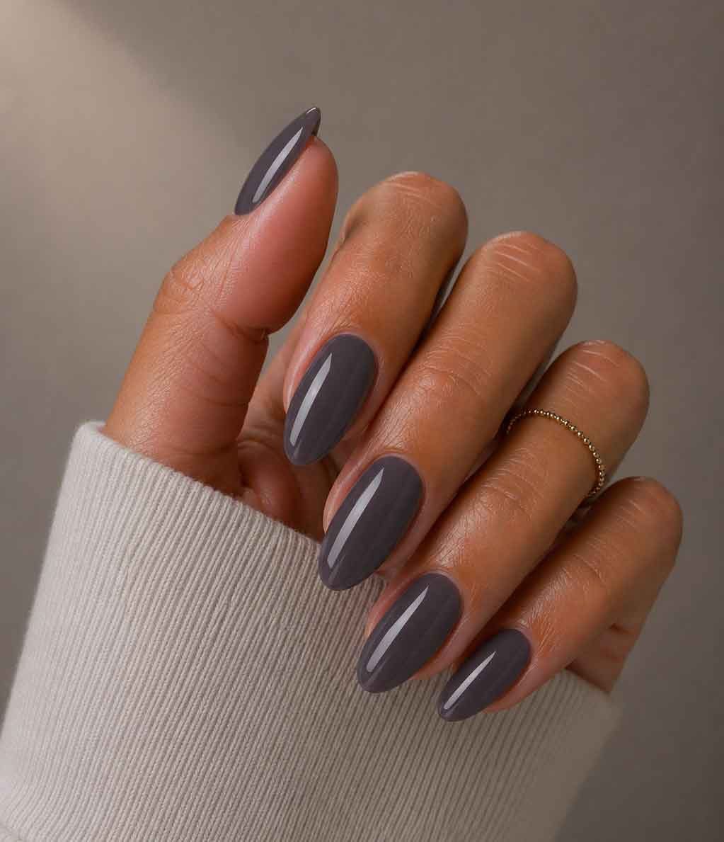 Gel Polish #25 - Ash Gray  | Dark Gray | UV/LED | 0.56 fl oz — product detail view 2