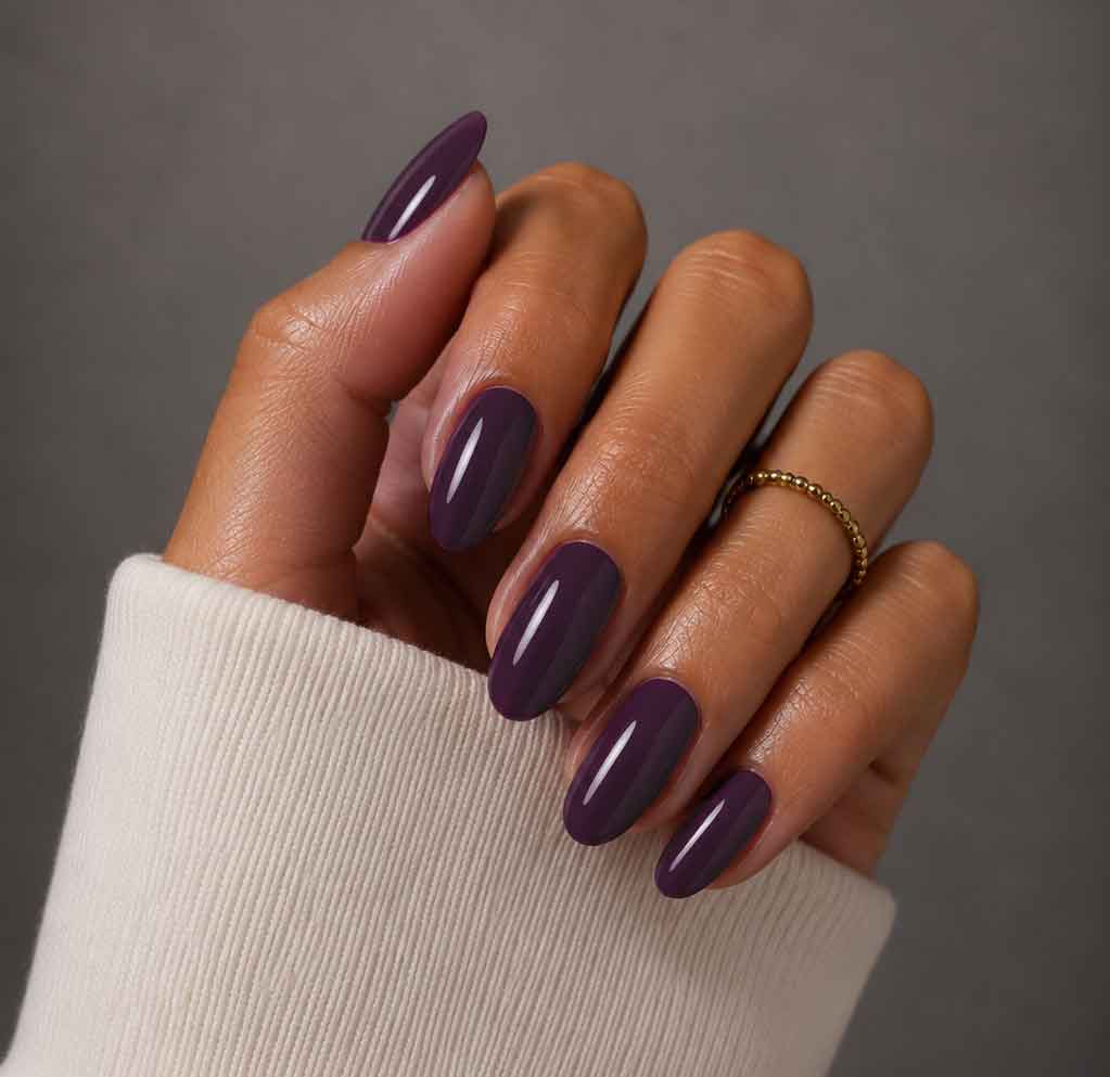 Gel Polish #38 - Deep Purple  | Dark Purple Gel | UV/LED | 0.56 fl oz — product detail view 2